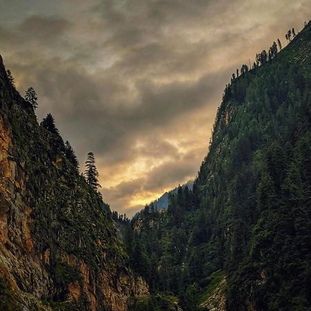 Hotel Dream Valley Kasol #Near Mall Road #River View #Parking #Gaming Zone #Open Terrace #Restaurant Exterior photo