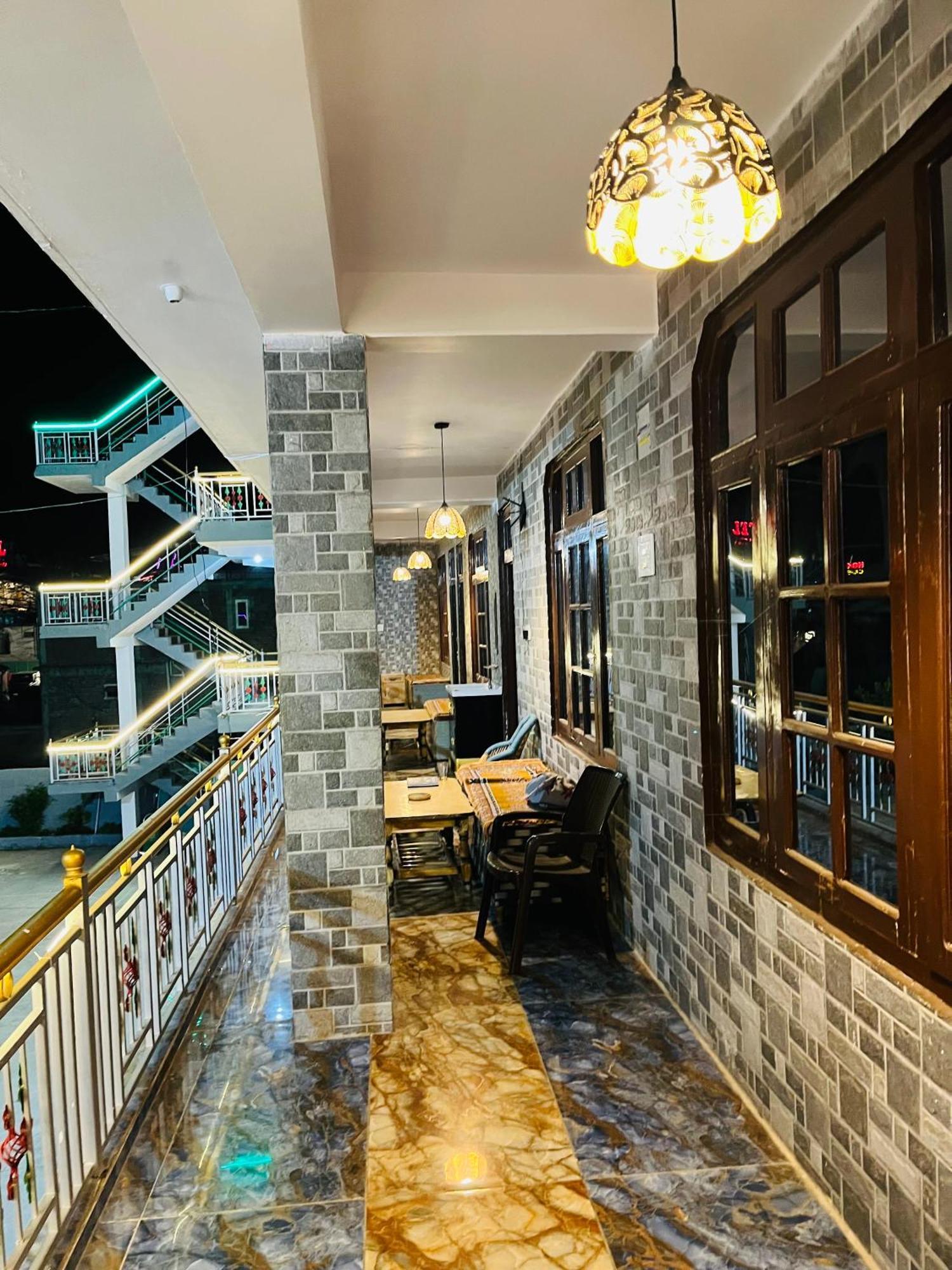 Hotel Dream Valley Kasol #Near Mall Road #River View #Parking #Gaming Zone #Open Terrace #Restaurant Exterior photo