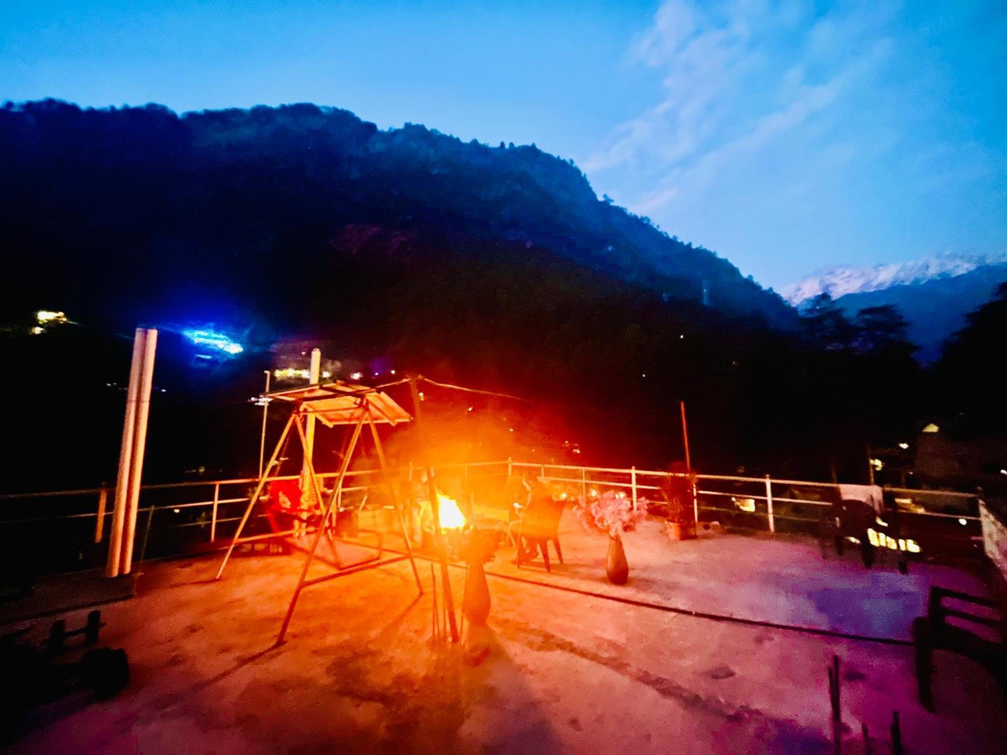 Hotel Dream Valley Kasol #Near Mall Road #River View #Parking #Gaming Zone #Open Terrace #Restaurant Exterior photo