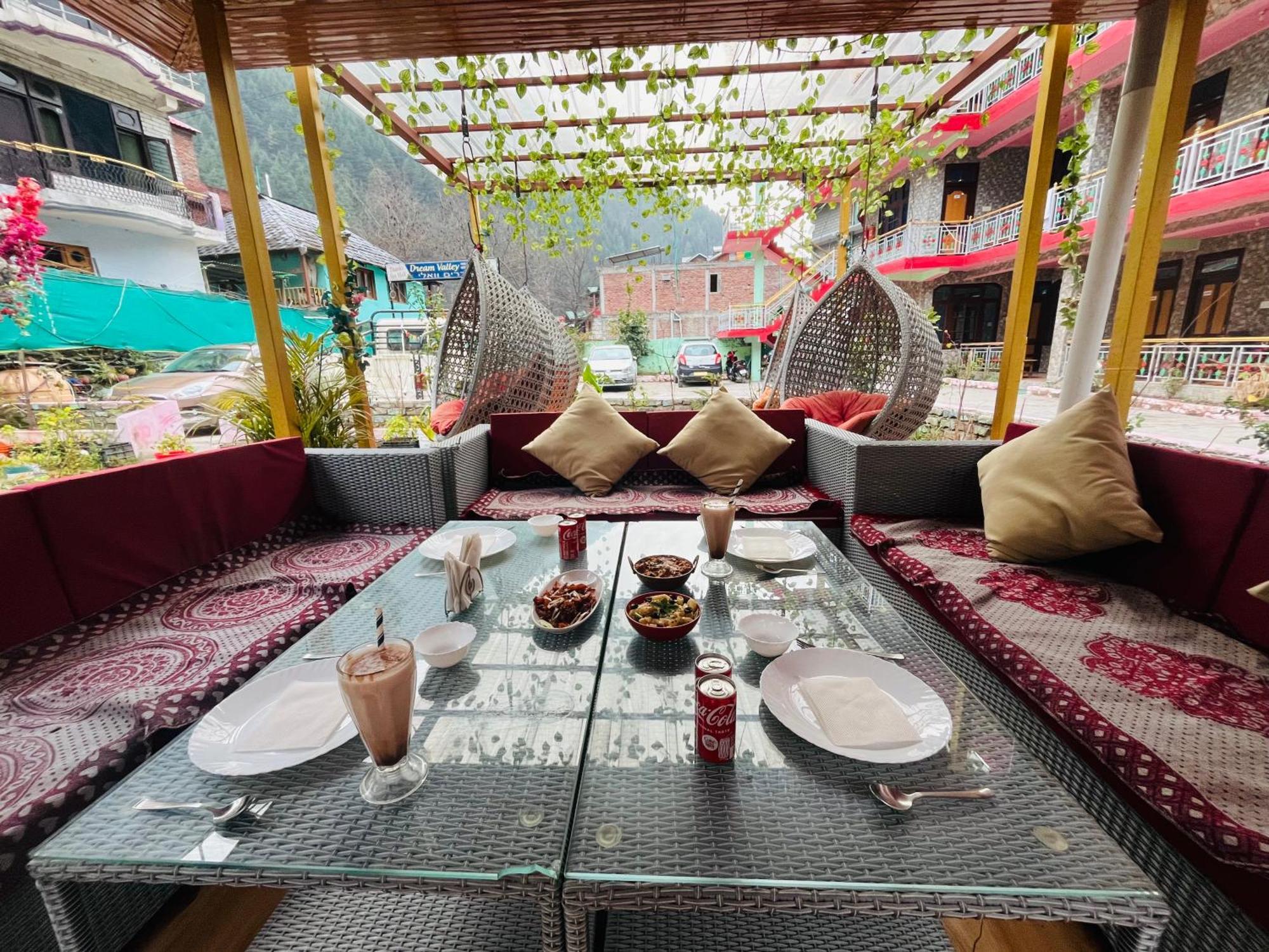 Hotel Dream Valley Kasol #Near Mall Road #River View #Parking #Gaming Zone #Open Terrace #Restaurant Exterior photo