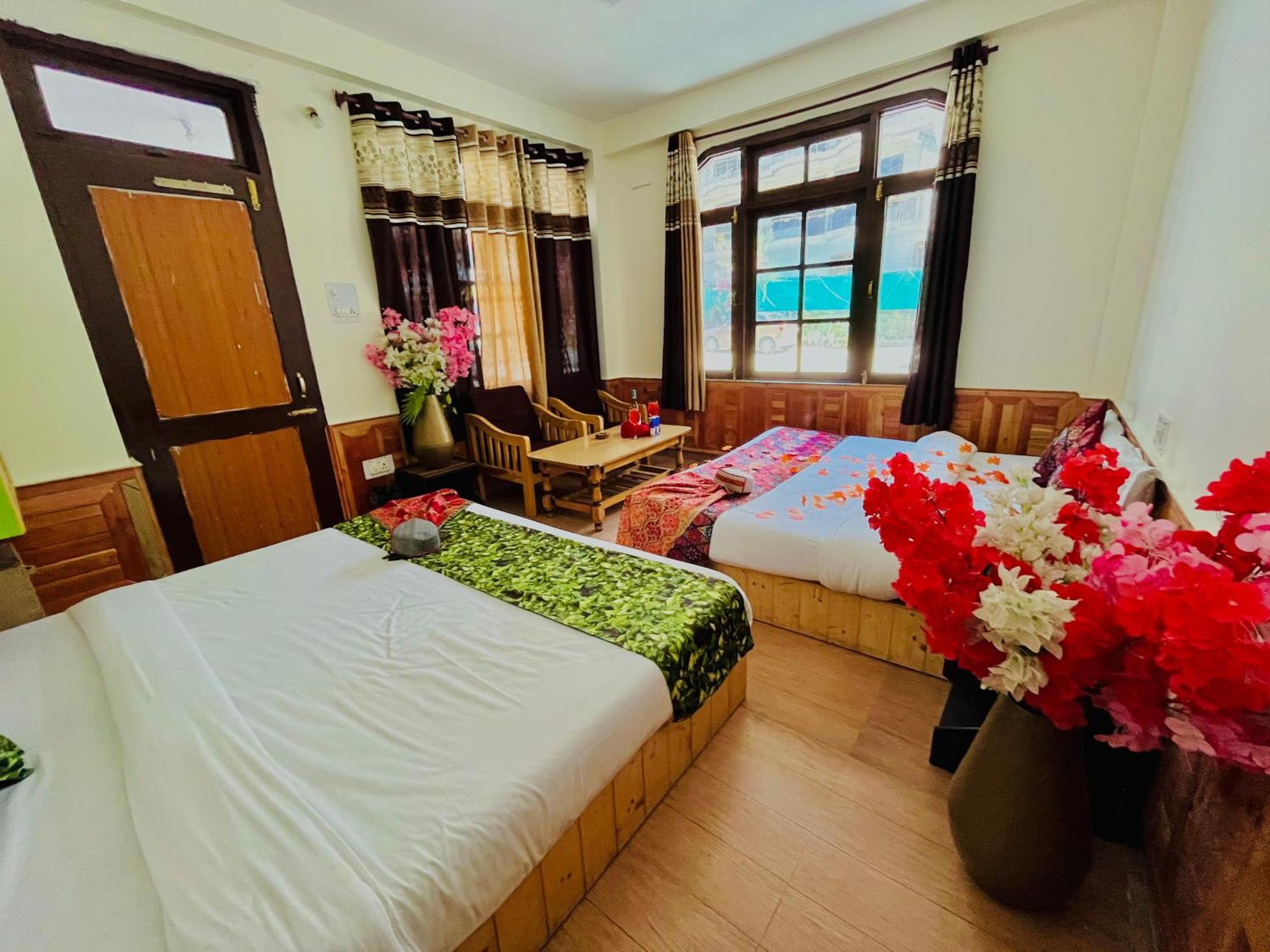 Hotel Dream Valley Kasol #Near Mall Road #River View #Parking #Gaming Zone #Open Terrace #Restaurant Exterior photo