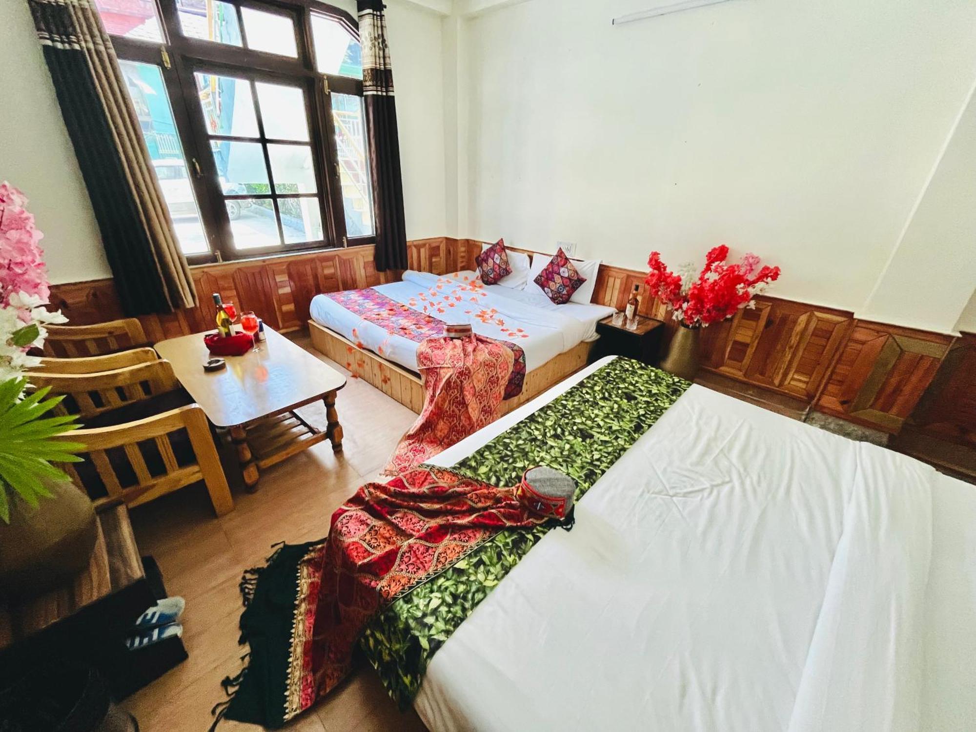 Hotel Dream Valley Kasol #Near Mall Road #River View #Parking #Gaming Zone #Open Terrace #Restaurant Exterior photo