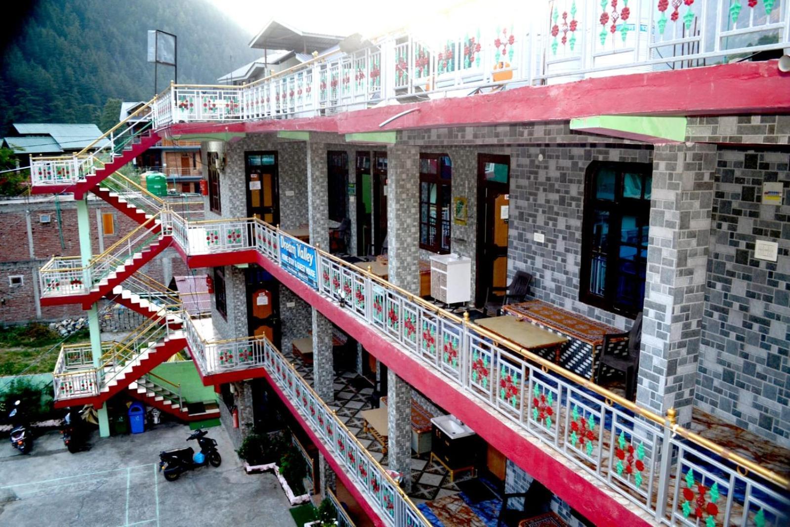 Hotel Dream Valley Kasol #Near Mall Road #River View #Parking #Gaming Zone #Open Terrace #Restaurant Exterior photo